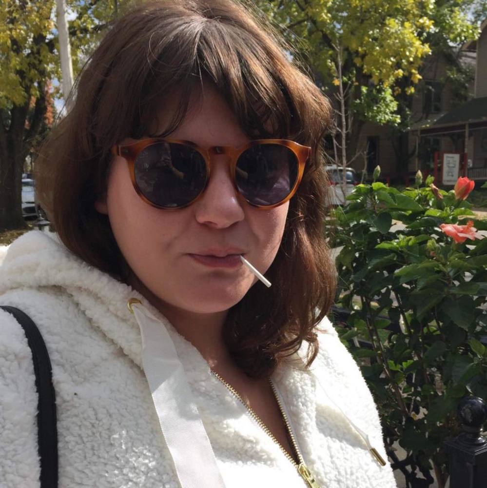 Meet your Posher, Chloe